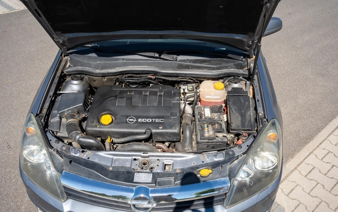 Opel Astra cena 9400 przebieg: 349000, rok produkcji 2006 z Iława małe 326